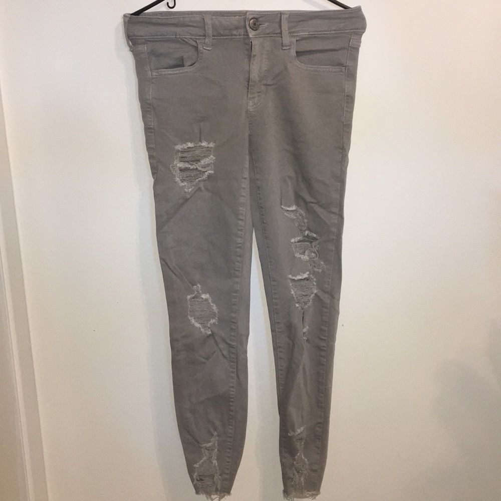 I am selling ripped jeans